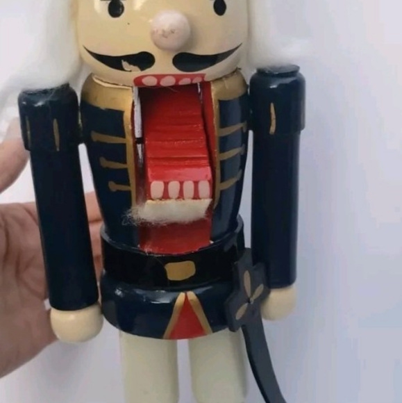 Rare 13" in Nutcracker Soldier. - Picture 7 of 9